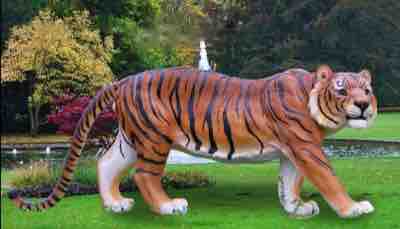 玻璃钢彩绘老虎  长1.63米  3300元